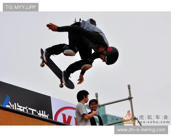 北京攀岩队在世界滑板锦标赛中的崛起与成长历程揭秘 北京攀岩队在世界滑板锦标赛中的崛起与成长历程揭秘