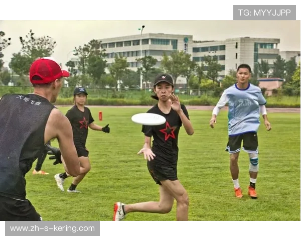 深圳飞盘队的蜕变之旅：从攀岩到飞盘的精彩转型故事