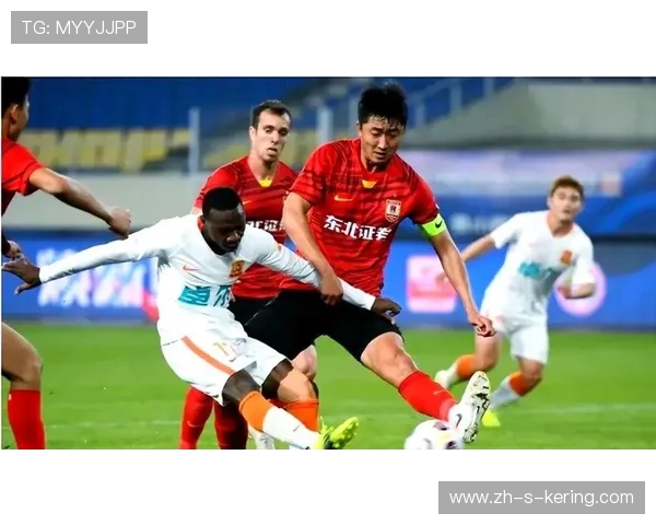 浙江队鏖战长春亚泰激烈对攻上演秋日绿茵胜负之争 浙江队鏖战长春亚泰激烈对攻上演秋日绿茵胜负之争