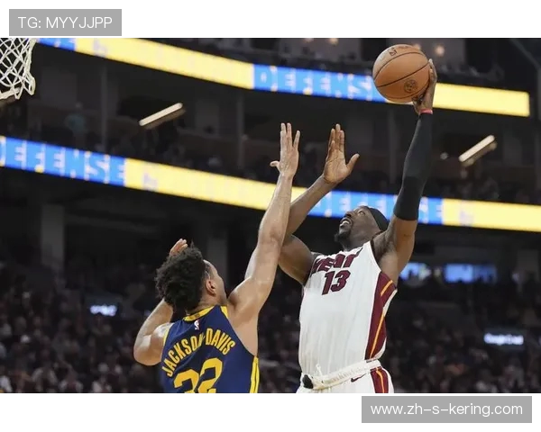 2016年NBA经典对决勇士与热火精彩录像回顾与分析